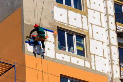 Ravalement de façades et isolation extérieure : une solution clé pour améliorer l’esthétique et la performance énergétique